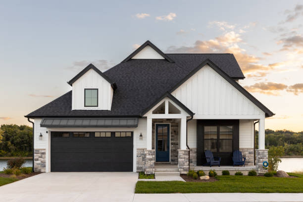 Best 4 Ply Roofing  in Willoughby, OH